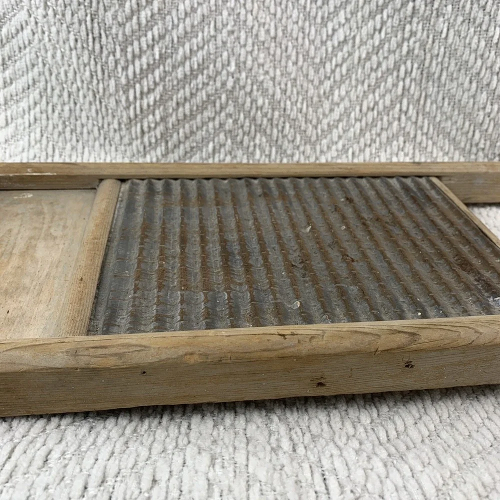 Vintage Washboard Wooden Laundry Farmhouse Wall Hanger Decor Possibly Antique?‎